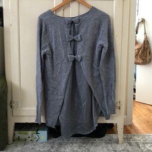 Grey sweater with silky accent